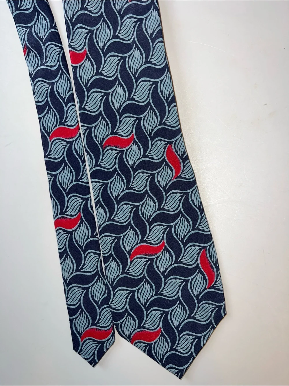 Vintage RARE Pierre Balmain Navy Tie with Light Blue Waves and Red Highlights 57
